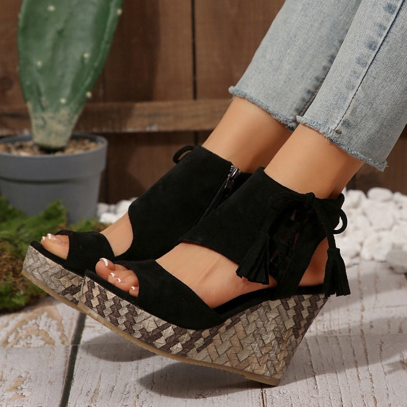 Genoveva | Wedge Sandals with Tassel Detail